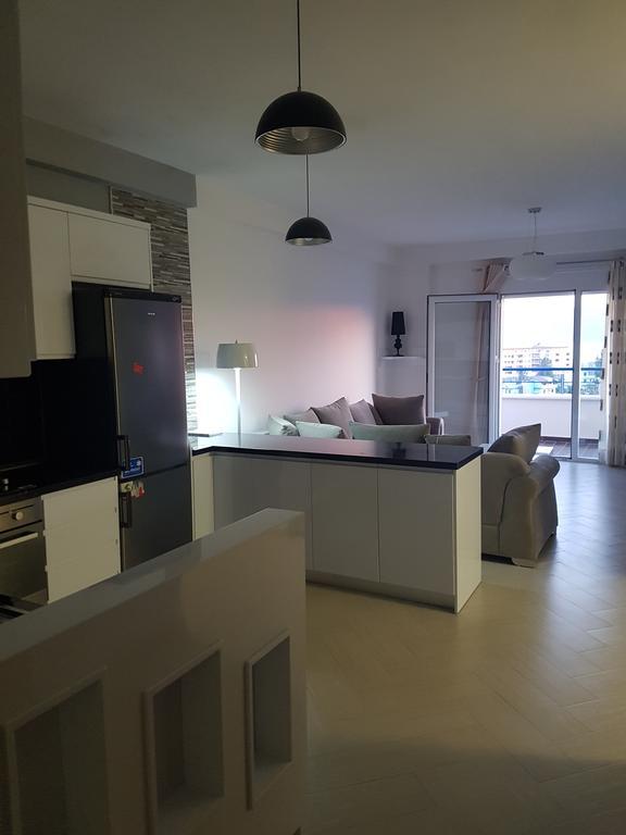 Modern Cozy Apartment Seaview Vlorë Exteriör bild
