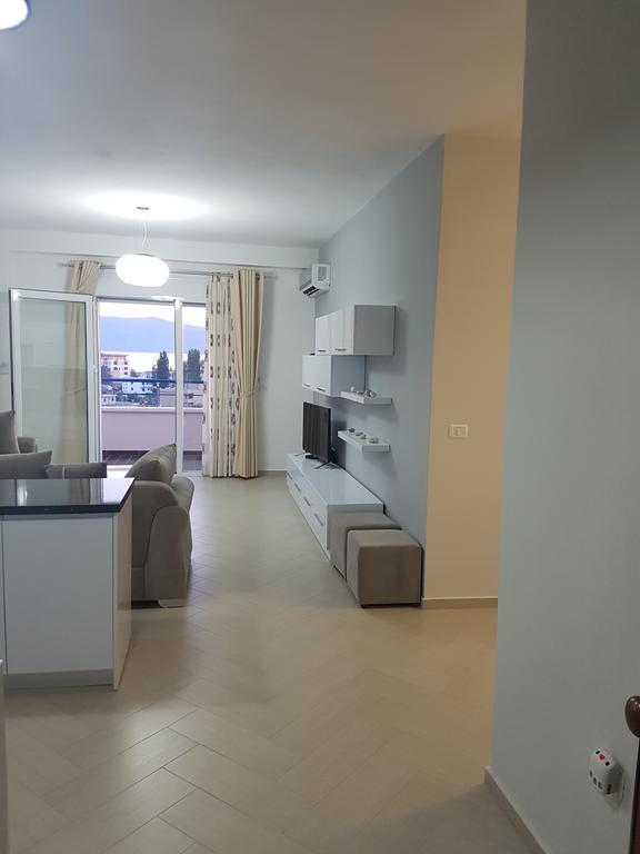 Modern Cozy Apartment Seaview Vlorë Exteriör bild