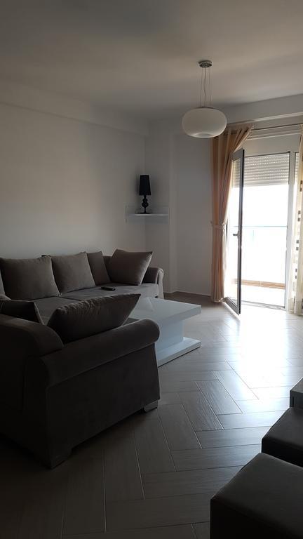Modern Cozy Apartment Seaview Vlorë Exteriör bild